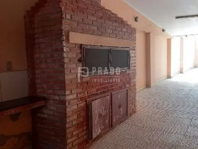Casa com 584m², à venda, no bairro Centro em Pelotas