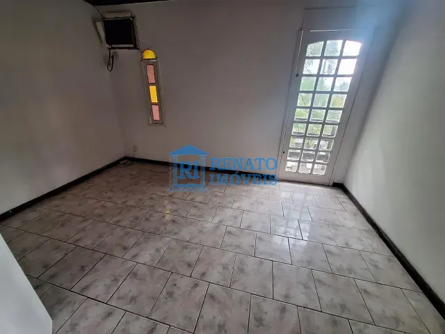 Casa 2 quartos e 1 banheiro, para alugar, no bairro Araçatiba em Maricá