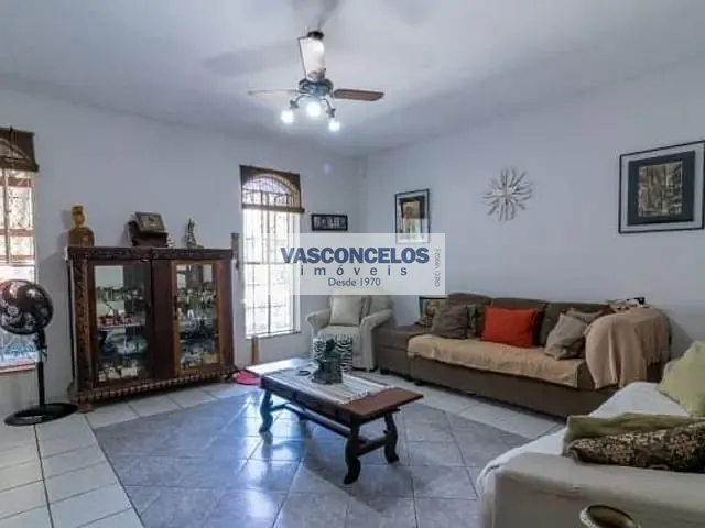 Casa com 400m² 3 quartos e 4 banheiros, à venda, no bairro Jardim Bela Vista em São José dos Campos