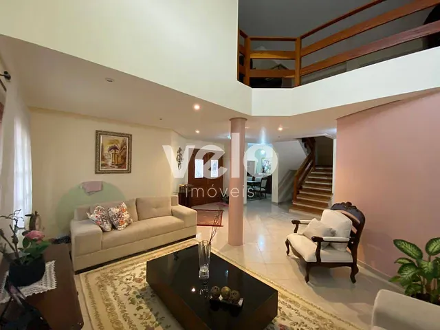 Casa com 418m² 3 quartos e 5 banheiros, à venda, no bairro Vila Costa em Taubaté