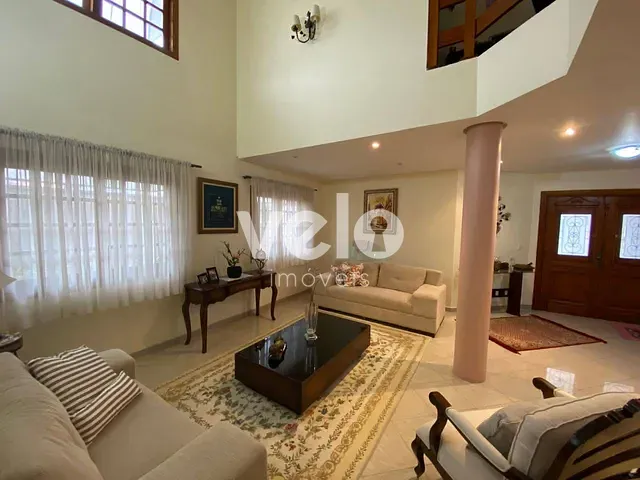 Casa com 418m² 3 quartos e 5 banheiros, à venda, no bairro Vila Costa em Taubaté