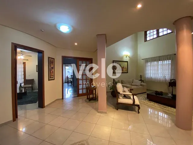 Casa com 418m² 3 quartos e 5 banheiros, à venda, no bairro Vila Costa em Taubaté