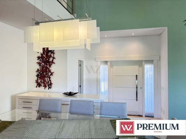 Casa com 880m² 3 quartos e 5 banheiros, à venda, no bairro Orfãs em Ponta Grossa