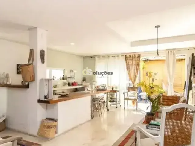 Casa 3 quartos e 3 banheiros, à venda, no bairro Sumaré em São Paulo