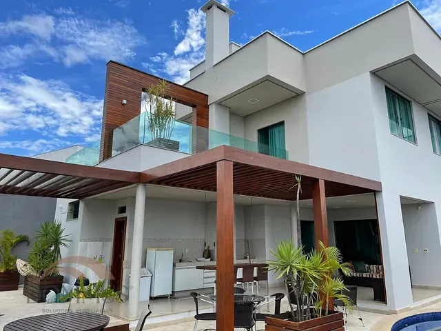 Casa com 435m², à venda, no bairro Village Nobre em Ipatinga