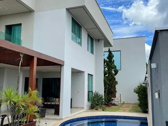 Casa com 435m², à venda, no bairro Village Nobre em Ipatinga