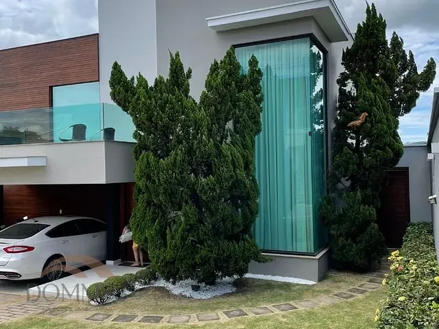 Casa com 435m², à venda, no bairro Village Nobre em Ipatinga