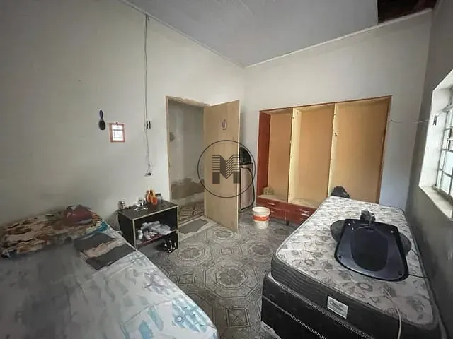 Casa com 250m² 3 quartos e 1 banheiro, à venda, no bairro Centro em Aparecida
