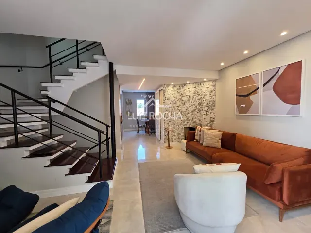 Casa com 265m² 3 quartos e 2 banheiros, à venda, no bairro Jardim Rebelato em Cotia