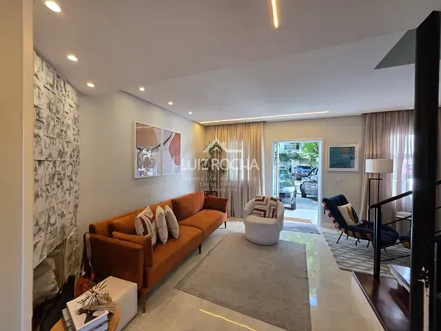 Casa com 265m² 3 quartos e 2 banheiros, à venda, no bairro Jardim Rebelato em Cotia