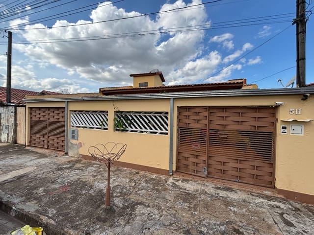Casa com 260m² 3 quartos e 2 banheiros, à venda, no bairro Jardim Palmira em Tatuí