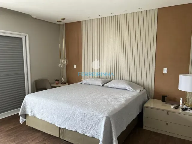 Casa com 525m² 4 quartos e 6 banheiros, à venda, no bairro Condomínio Residencial Alphaville II em São José dos Campos