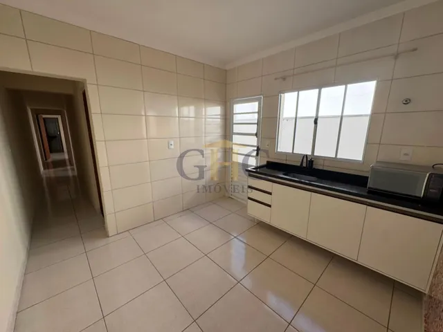 Casa com 140m² 3 quartos e 2 banheiros, à venda, no bairro Jardim Maria Clara em Salto de Pirapora