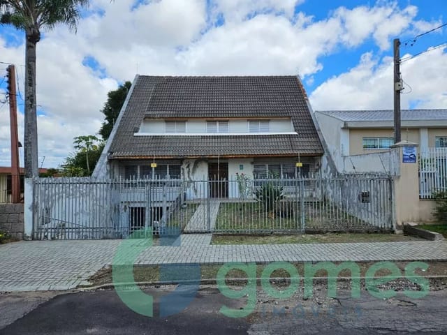 Casa com 360m² 5 quartos e 6 banheiros, à venda, no bairro Uberaba em Curitiba
