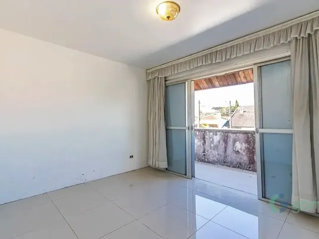 Casa com 360m² 5 quartos e 6 banheiros, à venda, no bairro Uberaba em Curitiba