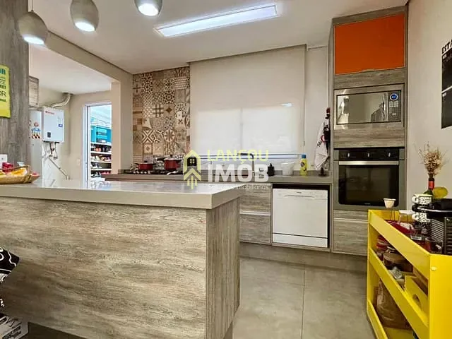 Casa 3 quartos e 2 banheiros, à venda, no bairro Engordadouro em Jundiaí