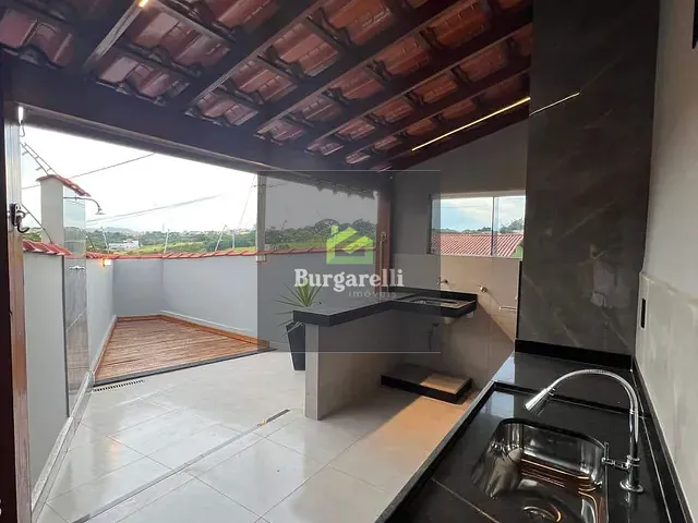 Casa com 270m² 3 quartos e 1 banheiro, à venda, no bairro Morada do Sol em Lavras