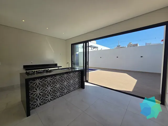 Casa com 300m² 3 quartos e 3 banheiros, à venda, no bairro Residencial Central Parque em Salto