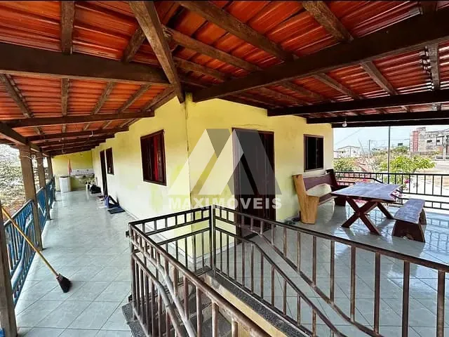 Casa com 548m² 2 quartos e 2 banheiros, à venda, no bairro Santa Tereza em Araçuaí