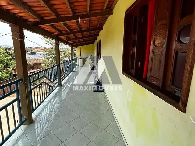 Casa com 548m² 2 quartos e 2 banheiros, à venda, no bairro Santa Tereza em Araçuaí