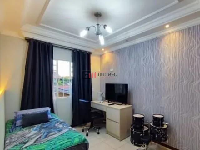 Casa com 340m² 4 quartos e 4 banheiros, à venda, no bairro Monte Belo em Londrina