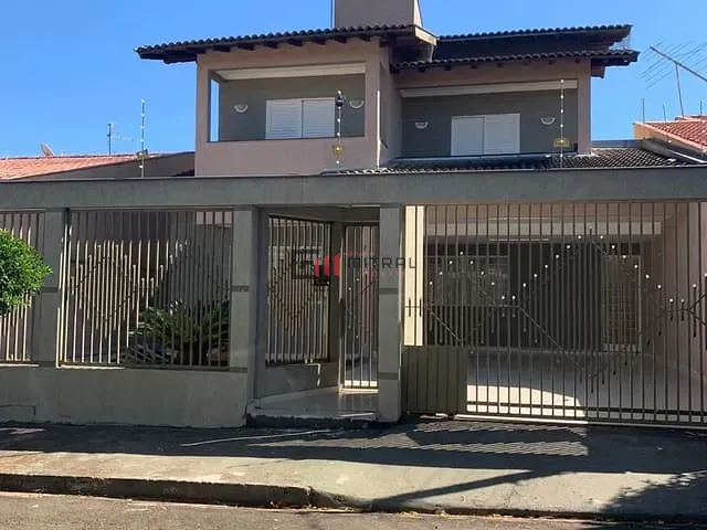 Casa com 340m² 4 quartos e 4 banheiros, à venda, no bairro Monte Belo em Londrina