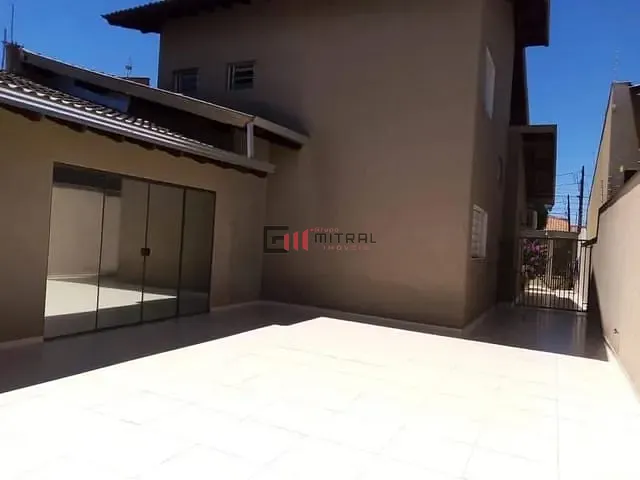 Casa com 340m² 4 quartos e 4 banheiros, à venda, no bairro Monte Belo em Londrina