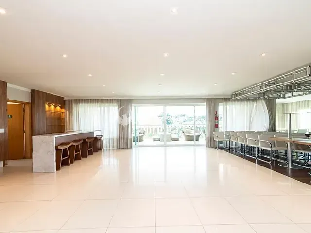 Casa com 360m² 4 quartos e 4 banheiros, à venda, no bairro Santa Felicidade em Curitiba