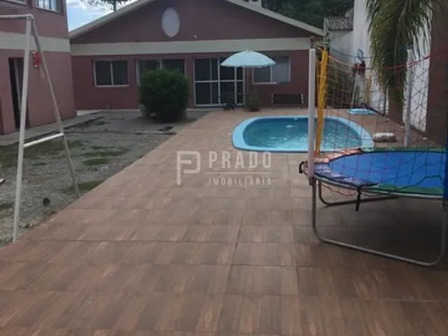 Casa 6 quartos e 3 banheiros, à venda, no bairro Laranjal em Pelotas