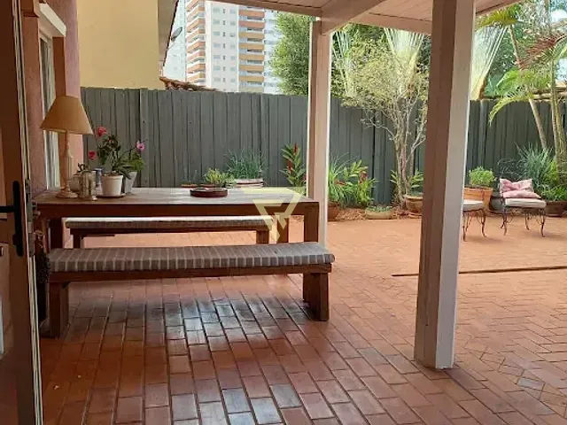 Casa com 200m² 3 quartos e 4 banheiros, à venda, no bairro Jardim Botânico em Ribeirão Preto