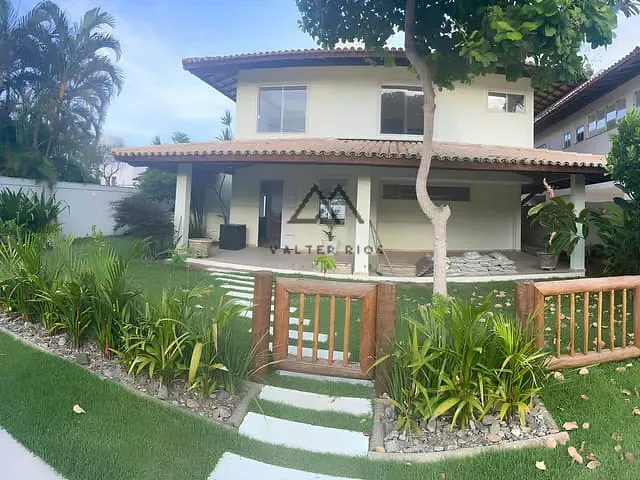 Casa 4 quartos e 5 banheiros, à venda ou para alugar, no bairro Nossa Senhora da Vitória em Ilhéus