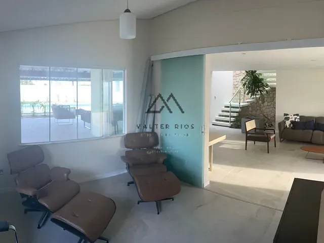 Casa 4 quartos e 5 banheiros, à venda ou para alugar, no bairro Nossa Senhora da Vitória em Ilhéus