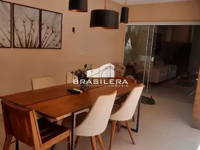 Casa com 170m² 3 quartos e 4 banheiros, à venda, no bairro Parque das Laranjeiras em Goiânia