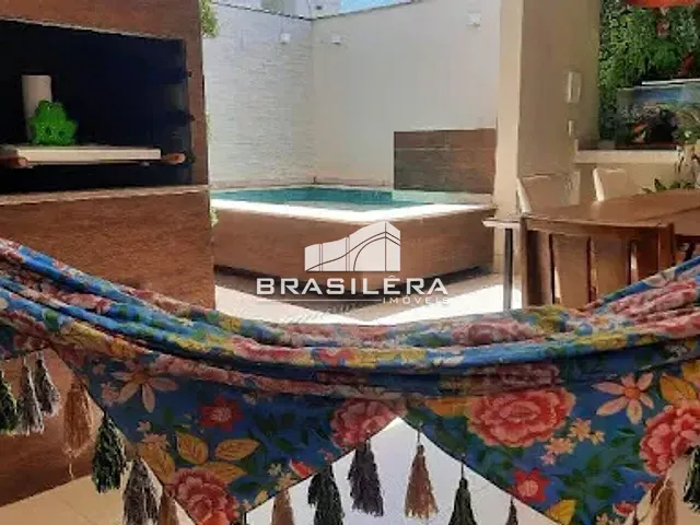 Casa com 170m² 3 quartos e 4 banheiros, à venda, no bairro Parque das Laranjeiras em Goiânia