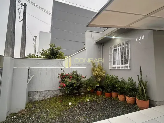 Casa 2 quartos e 2 banheiros, à venda, no bairro Morretes em Itapema