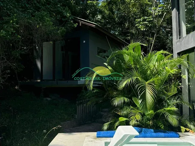 Casa com 890m² 3 quartos e 4 banheiros, para alugar, no bairro Campeche em Florianópolis