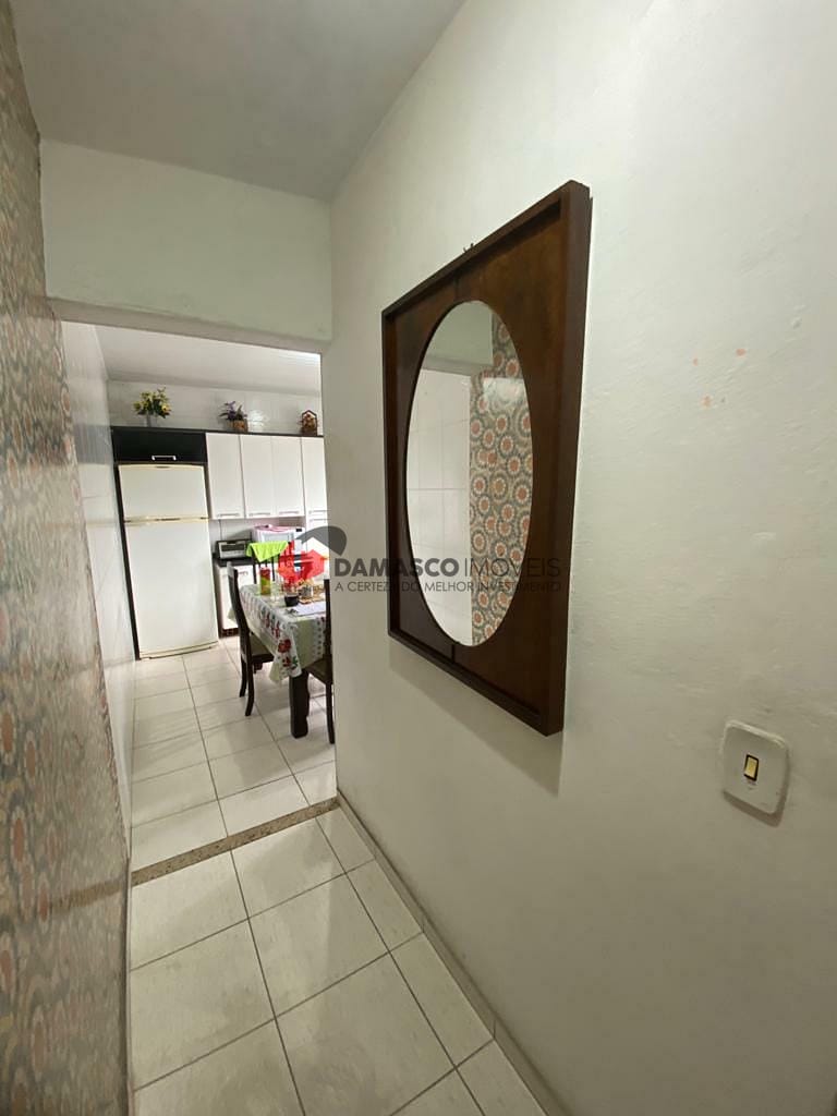 Casa à venda com 2 quartos, 170m² - Foto 8