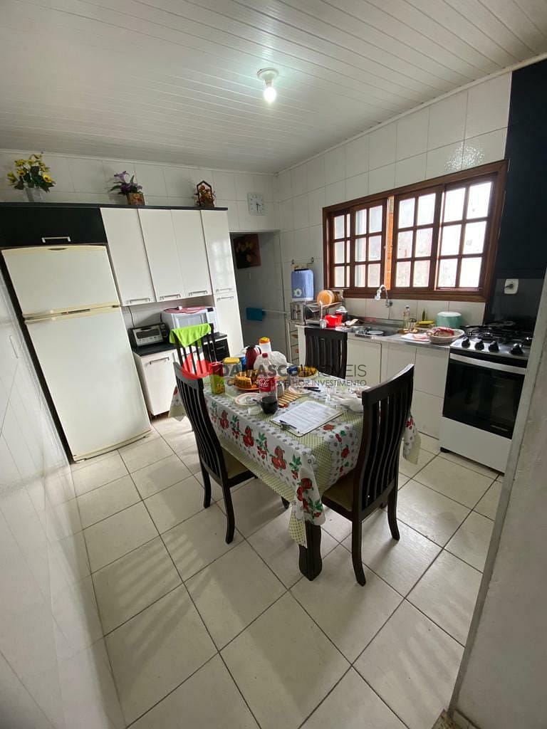Casa à venda com 2 quartos, 170m² - Foto 9