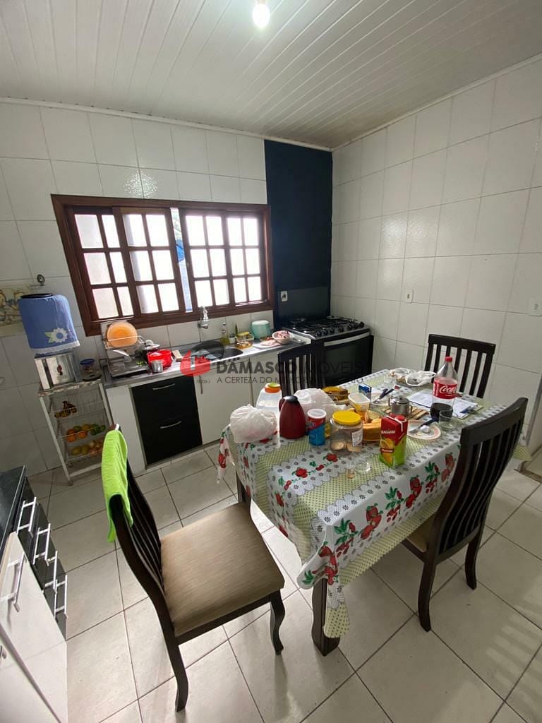 Casa à venda com 2 quartos, 170m² - Foto 10