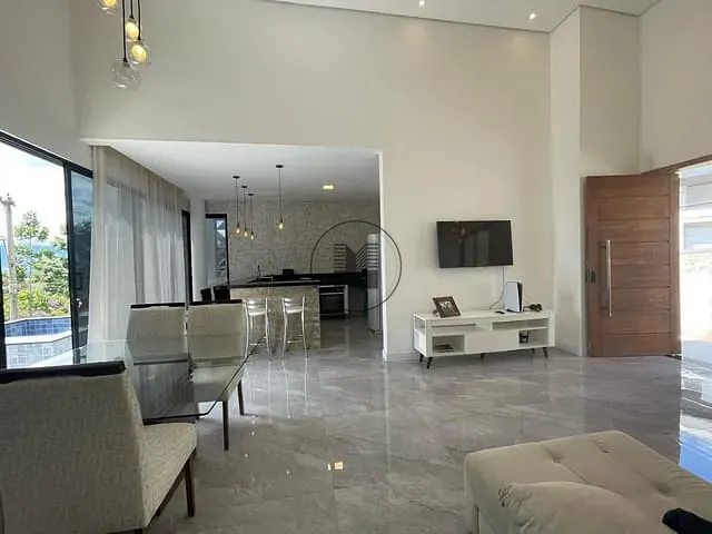 Casa com 490m² 3 quartos e 3 banheiros, à venda, no bairro Village Mantiqueira em Guaratinguetá