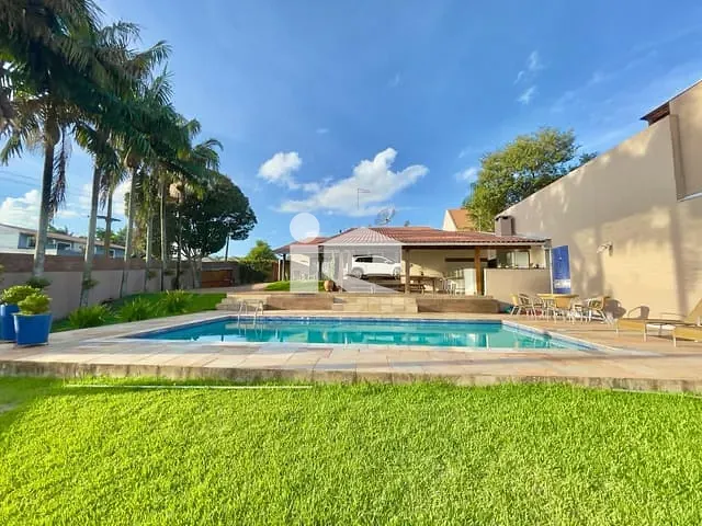 Casa com 1166m² 3 quartos e 3 banheiros, à venda, no bairro Centro em Rolândia