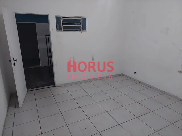 Casa à venda, no bairro Jardim das Laranjeiras em São Paulo