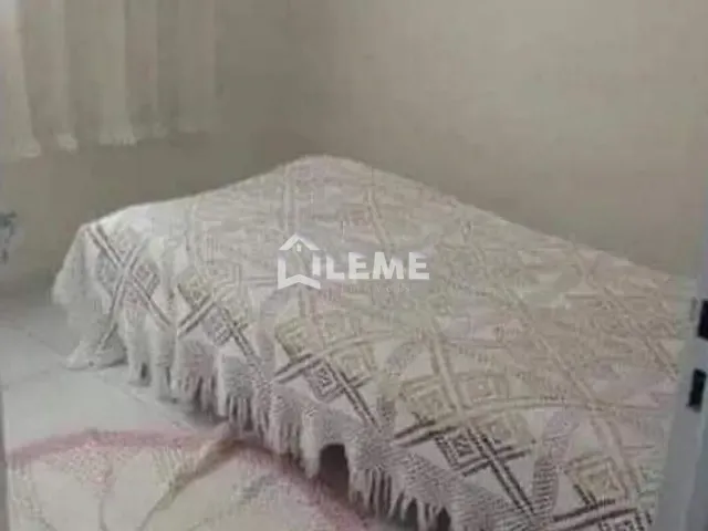 Casa com 216m² 2 quartos e 1 banheiro, à venda, no bairro Vila dos Comerciários em São José do Rio Pardo
