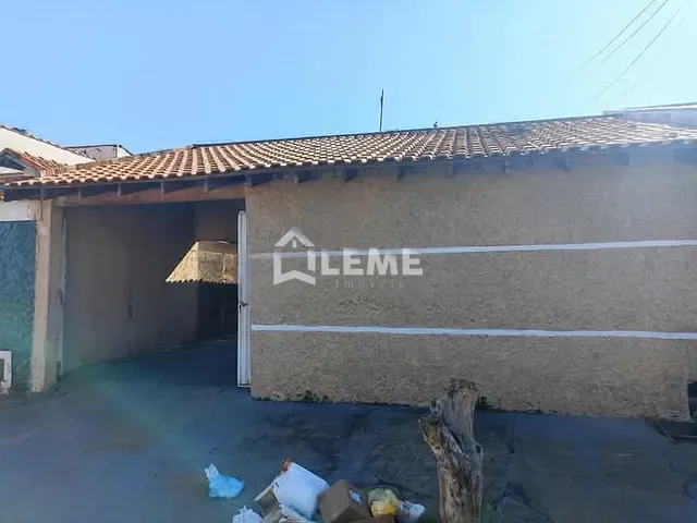 Casa com 216m² 2 quartos e 1 banheiro, à venda, no bairro Vila dos Comerciários em São José do Rio Pardo