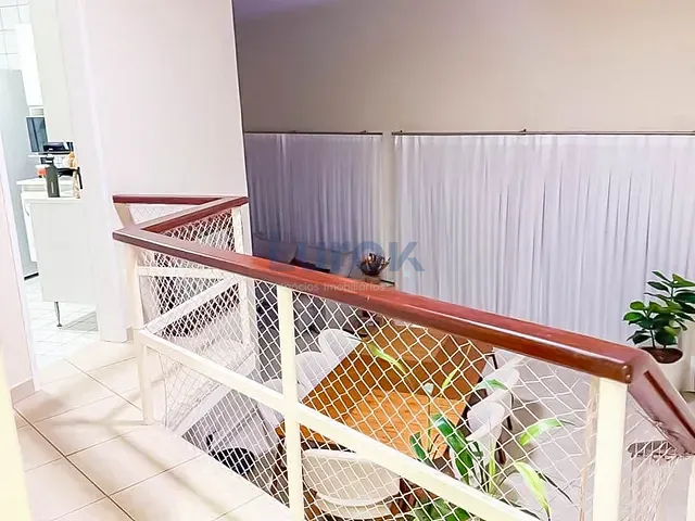 Casa com 250m² 3 quartos e 3 banheiros, para alugar, no bairro Pinheirinho em Vinhedo