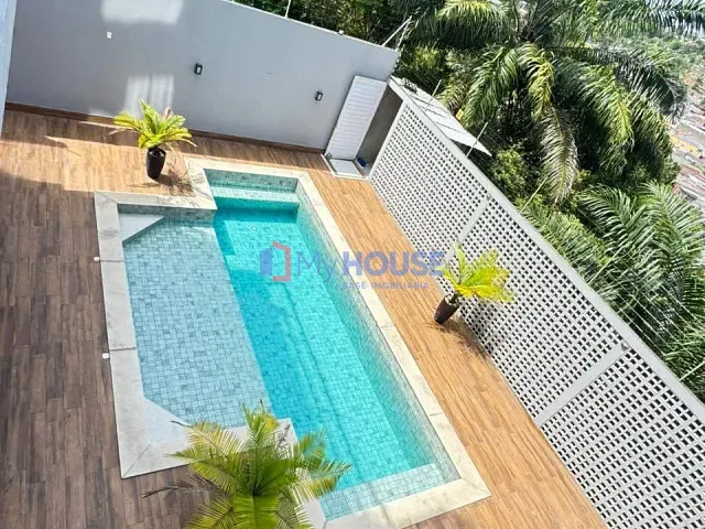 Casa com 450m² 5 quartos e 7 banheiros, à venda ou para alugar, no bairro Nossa Senhora da Vitória em Ilhéus