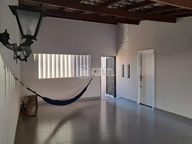 Casa com 360m² 3 quartos e 5 banheiros, à venda, no bairro Andrade em Londrina