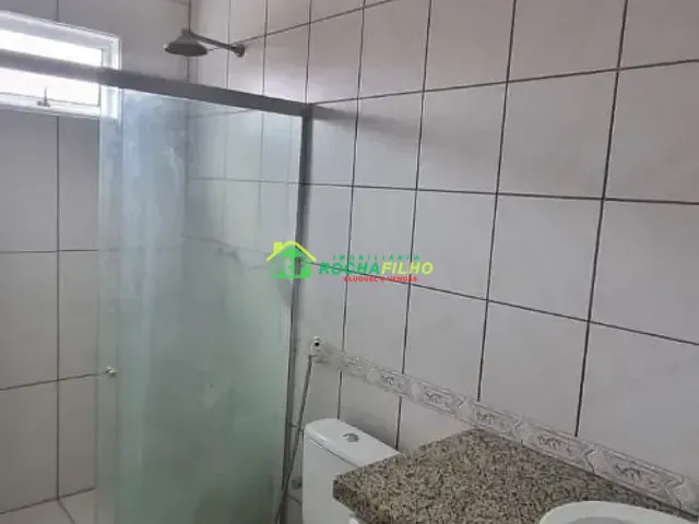Casa com 600m² 5 quartos e 3 banheiros, à venda, no bairro Saci em Teresina
