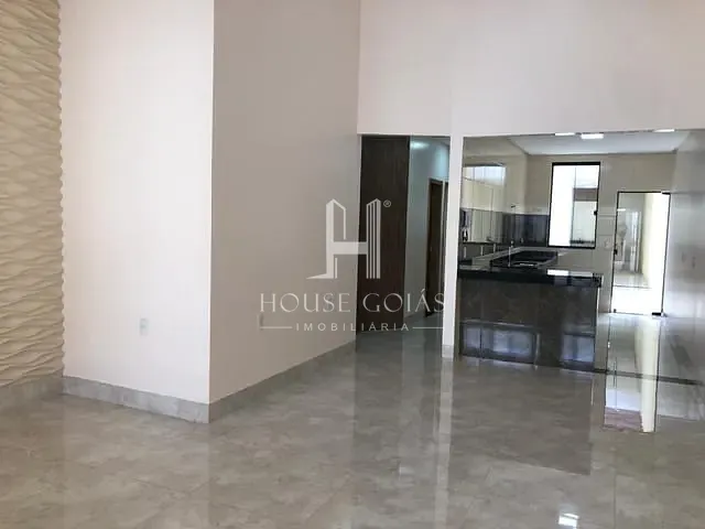 Casa com 210m² 3 quartos e 3 banheiros, à venda, no bairro Parque Amazônia em Goiânia