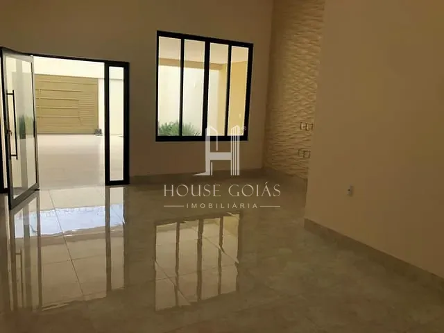 Casa com 210m² 3 quartos e 3 banheiros, à venda, no bairro Parque Amazônia em Goiânia